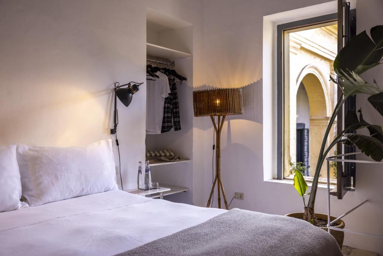 Palazzo Daniele, A Member Of Design Hotels Ґальяно-дель-Капо Екстер'єр фото